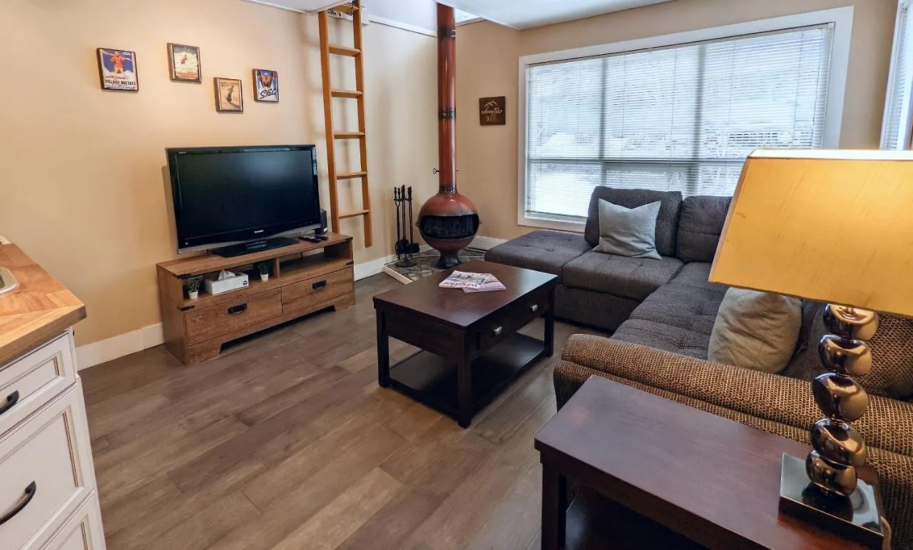 Cozy 1Br Walk To Gondola, Sleep 4, Free Parking Villa Whistler Canada