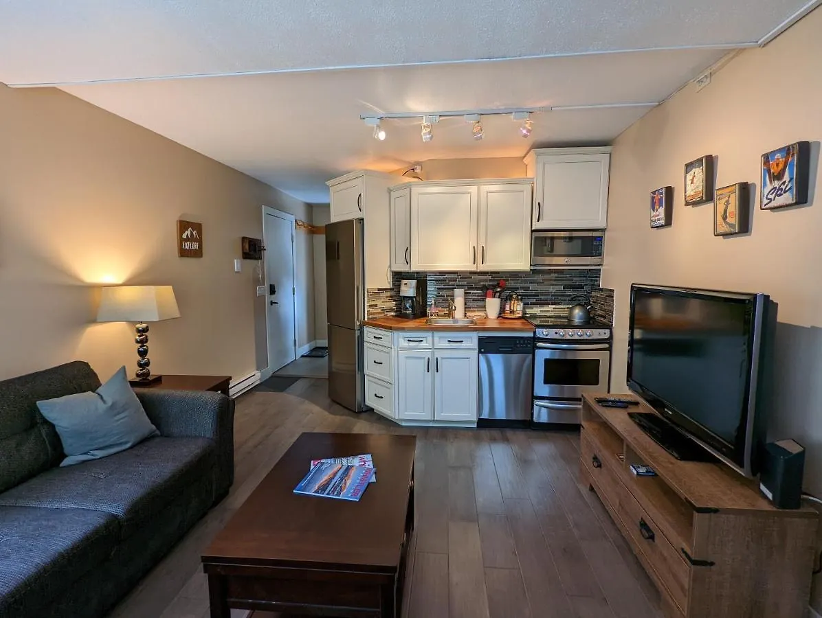 Holiday home Cozy 1Br Walk To Gondola, Sleep 4, Free Parking Villa Whistler Canada