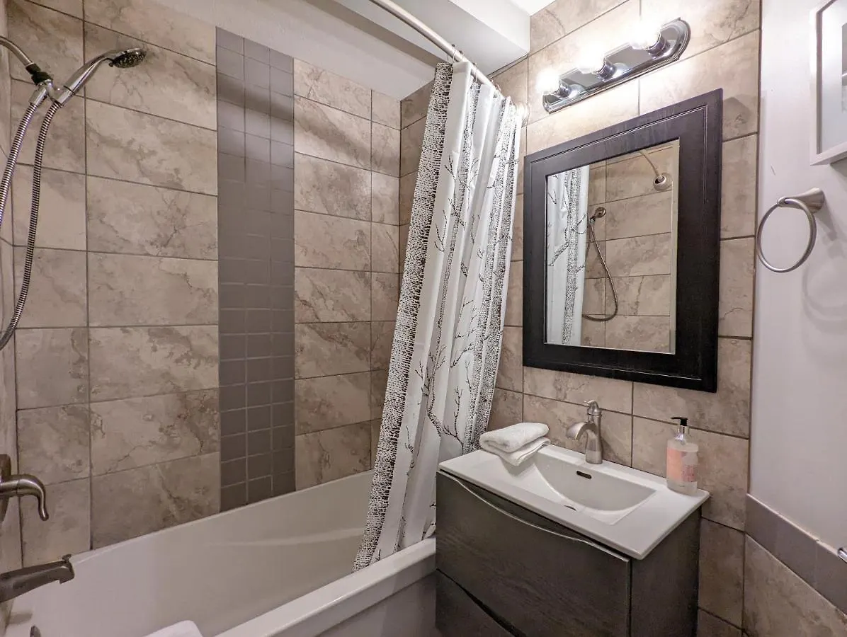 Cozy 1Br Walk To Gondola, Sleep 4, Free Parking Villa Whistler