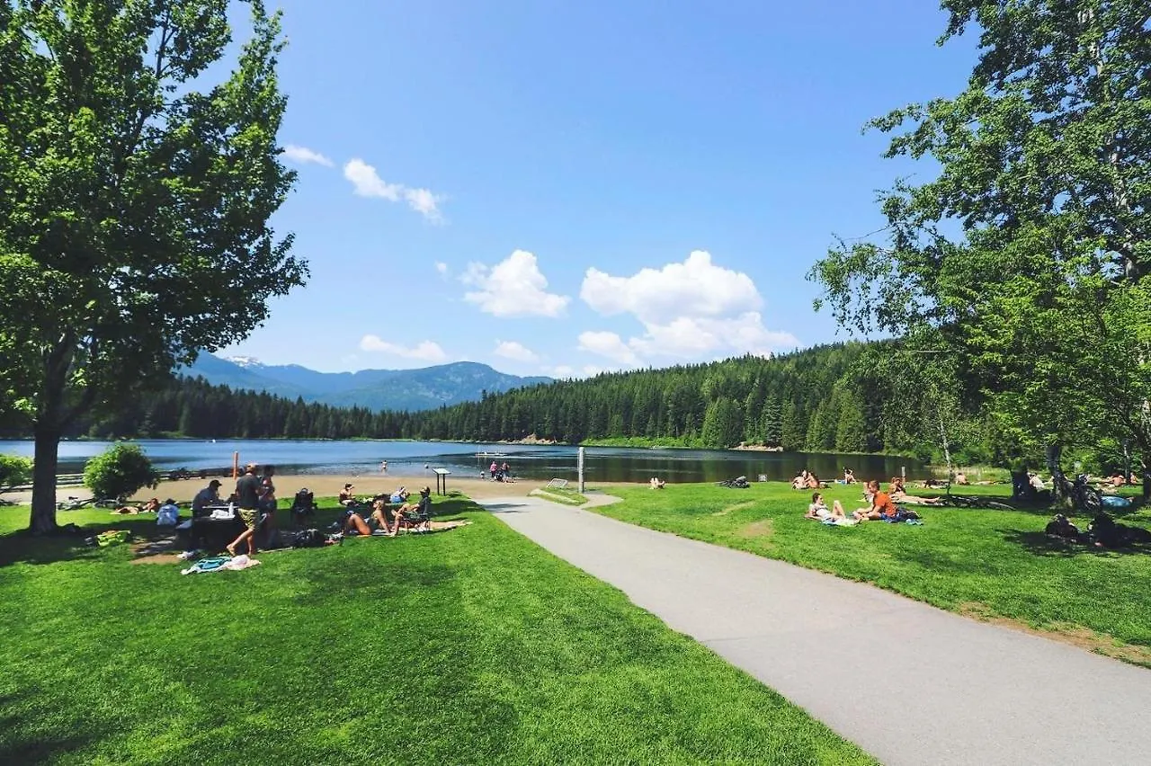 Holiday home Cozy 1Br Walk To Gondola, Sleep 4, Free Parking Villa Whistler Canada